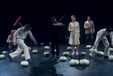 Jelenet az előadásból - © theater.hu - Ilovszky Béla