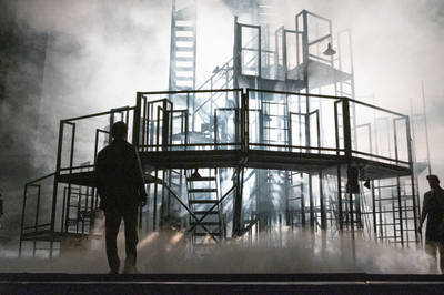 Jelenet az előadásból - © theater.hu - Ilovszky  Béla